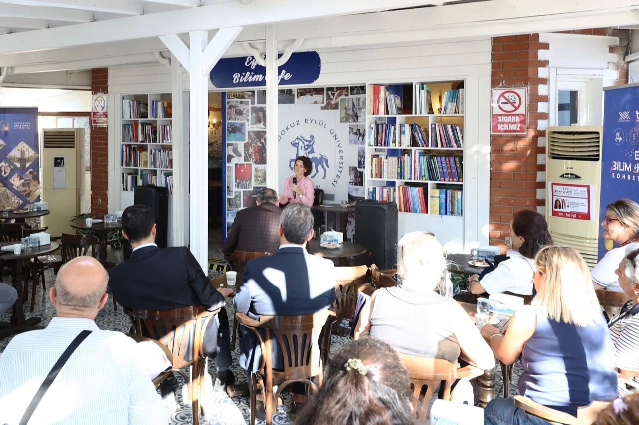 DEÜ Bilim Kafe’de 