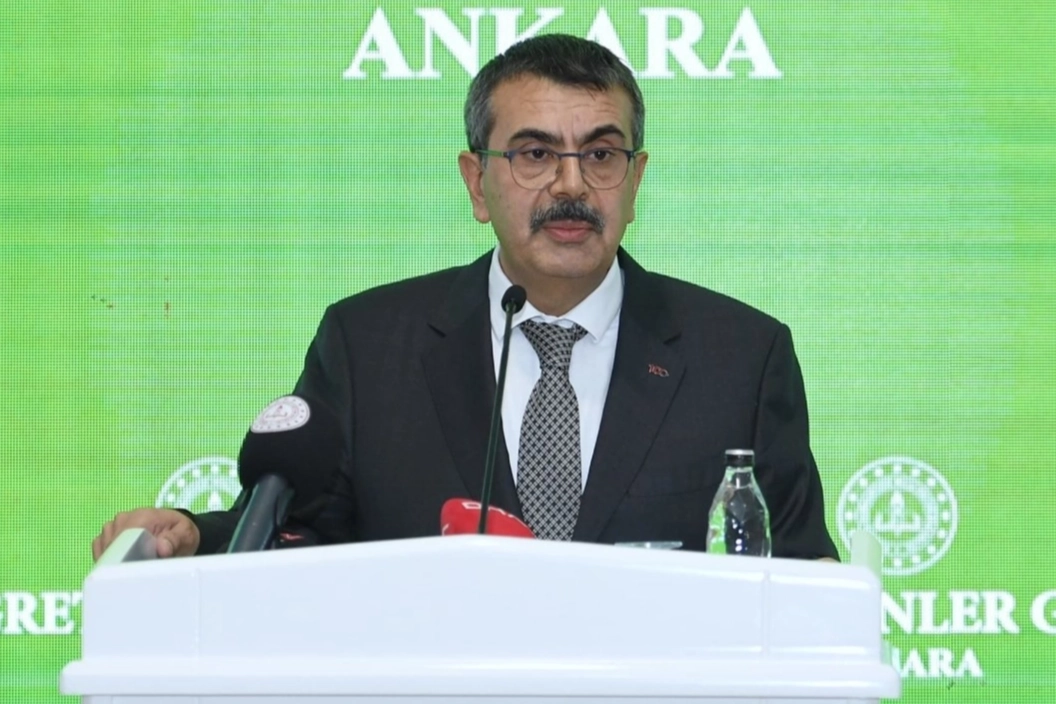 Bakan Tekin: 10 Kasım eleştirileri yersiz!