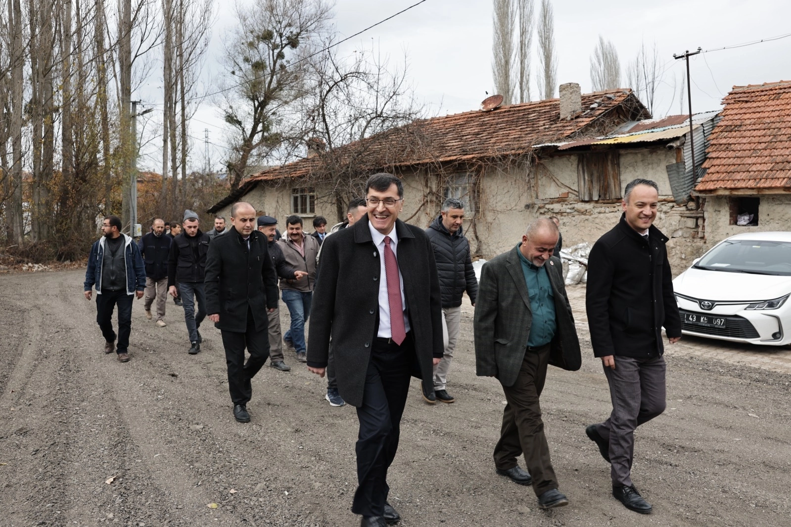 Kütahya Belediyesi mahallelerin ihtiyaçlarını karşılıyor