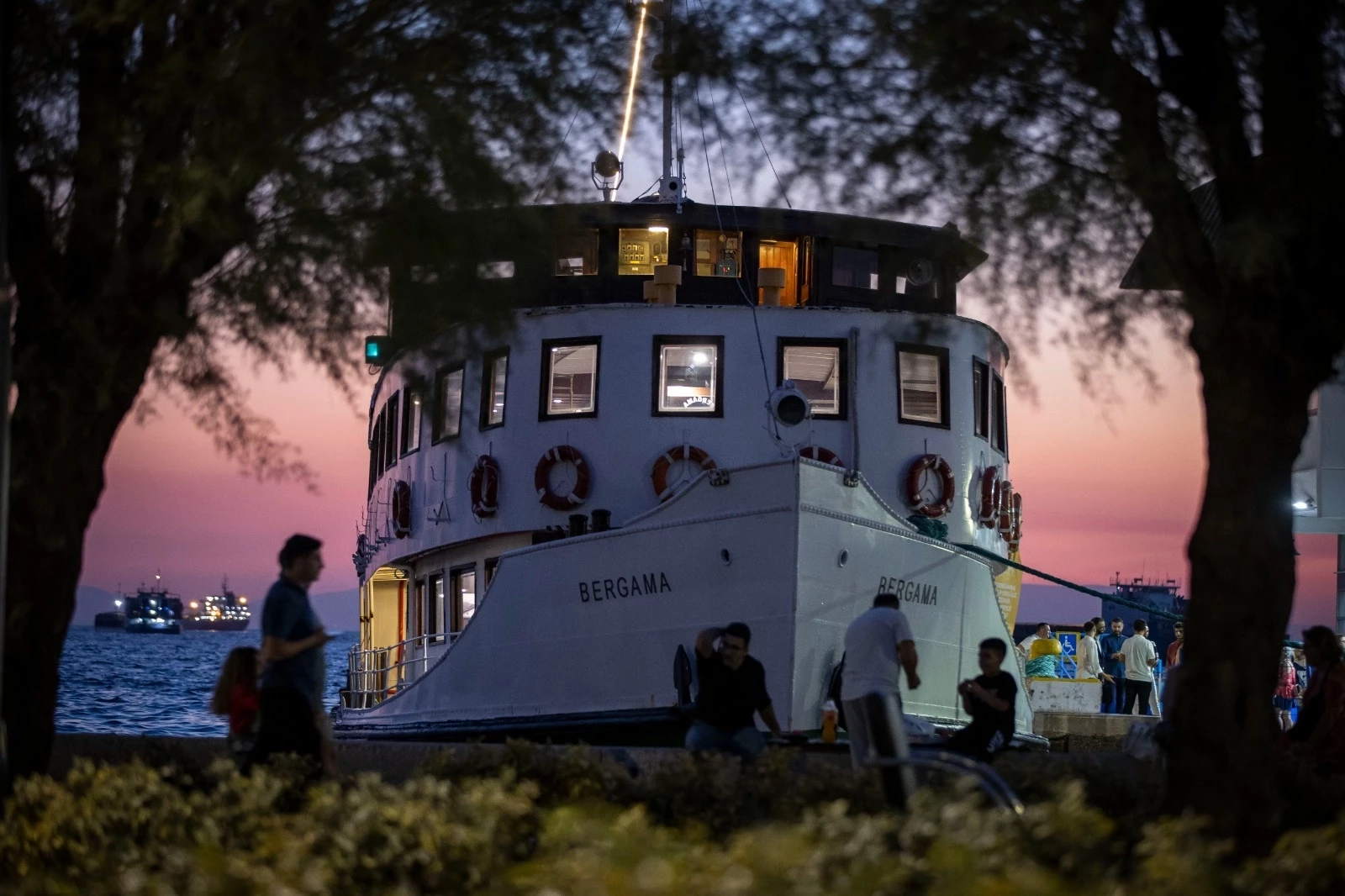 Bergama Vapuru ile İzmir Körfezi’nde tarihe yolculuk