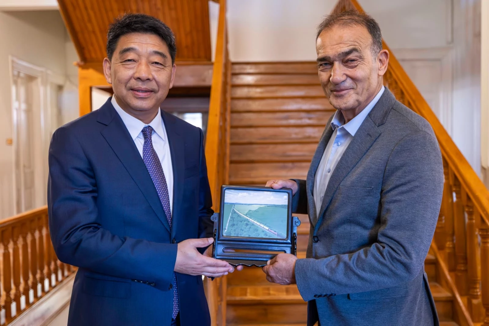 İzmir ile Çin deniz ticaret köprüsü kuruluyor