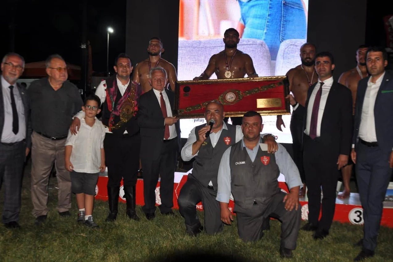 Kel Aliço yağlı güreşlerinde başpehlivan belli oldu