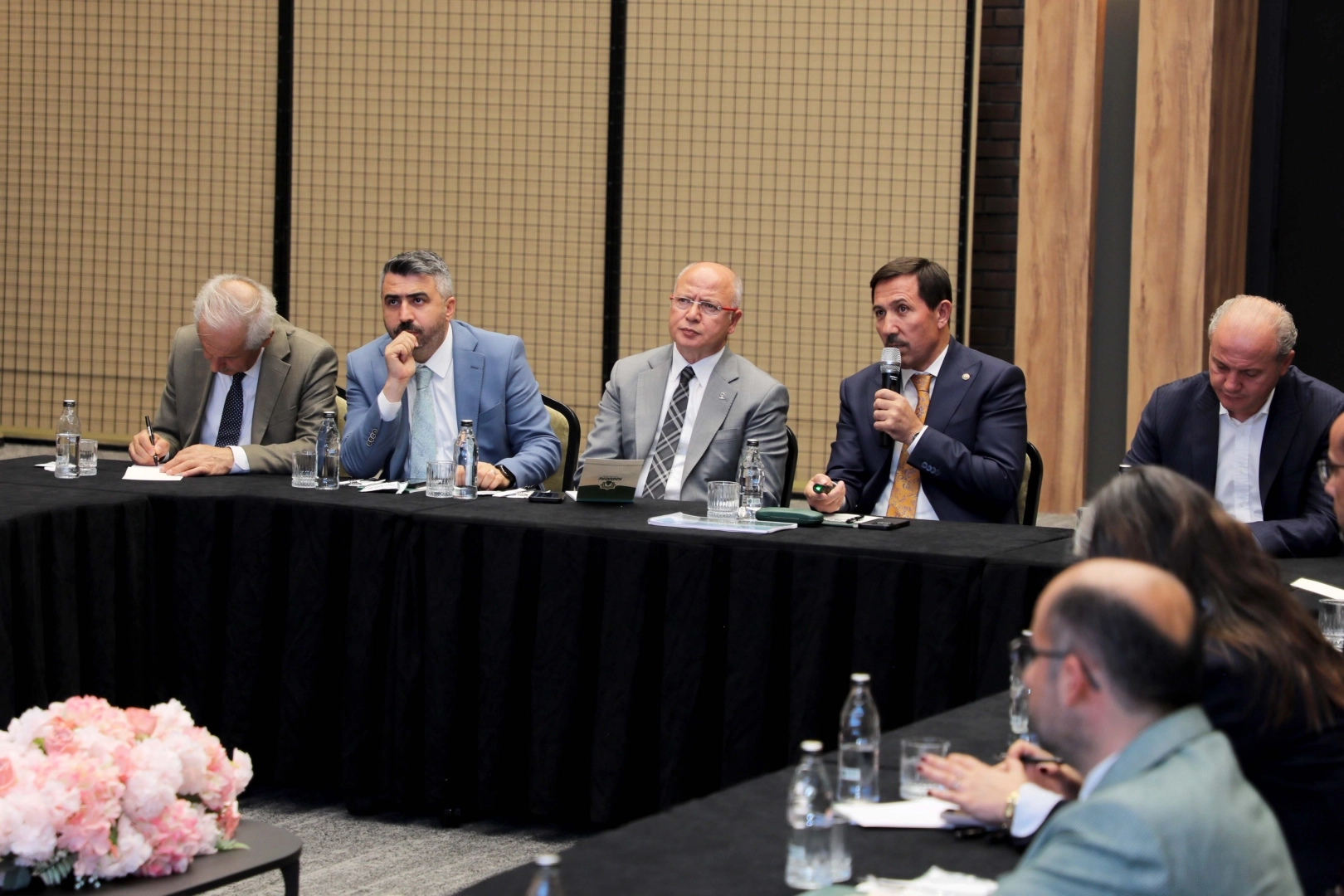 Başkan Kılca, Karatay’ın yatırımlarını Bursa heyetiyle paylaştı