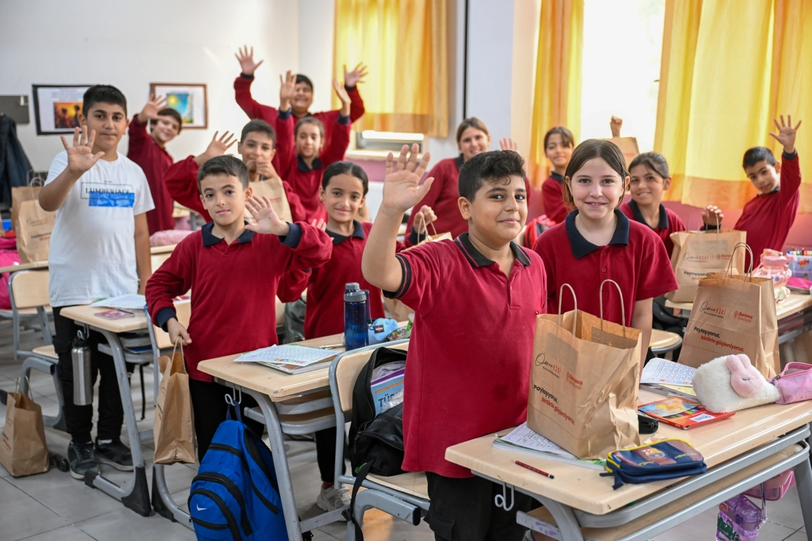 İzmir Bornova’dan öğrencilere sağlıklı beslenme desteği