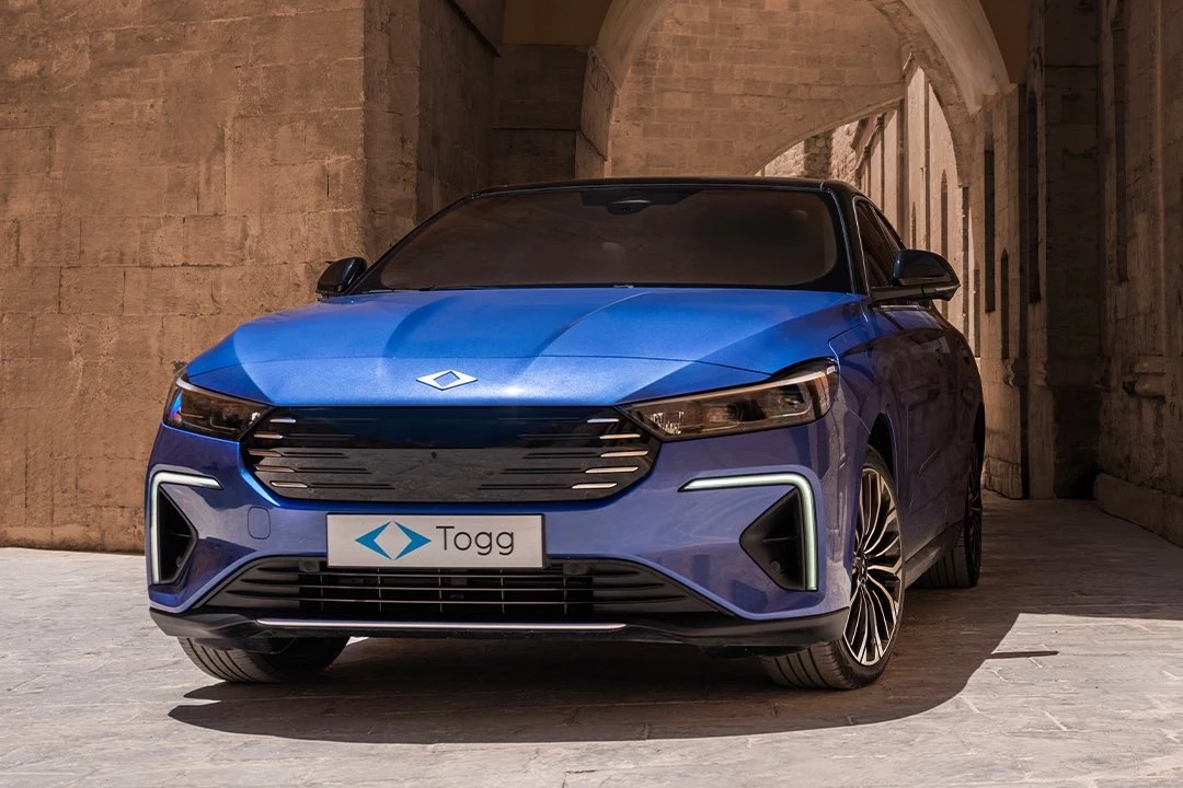 Togg yeni tasarımının rengini 